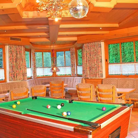 Hotel Kajetansbruecke 3*