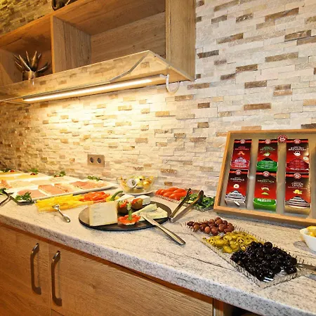 Kajetansbruecke Hotel