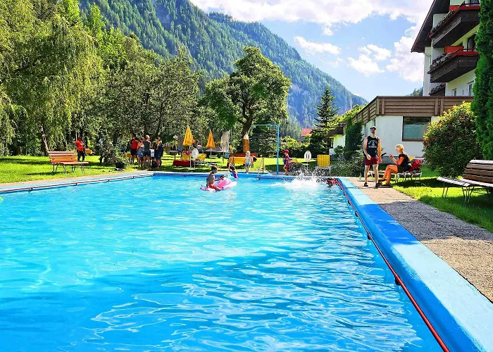 Kajetansbruecke Hotel