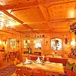 Kajetansbruecke ホテル 3*