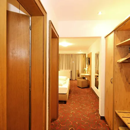 Kajetansbruecke פונדס