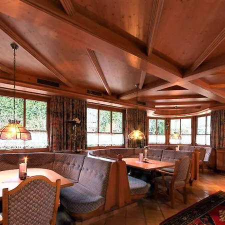 Kajetansbruecke מלון